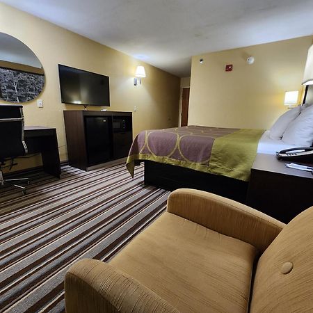 Super 8 By Wyndham Pine Bluff Hotell Eksteriør bilde