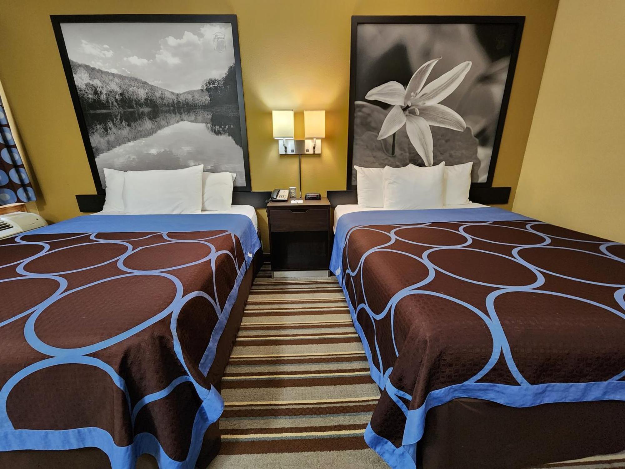 Super 8 By Wyndham Pine Bluff Hotell Eksteriør bilde
