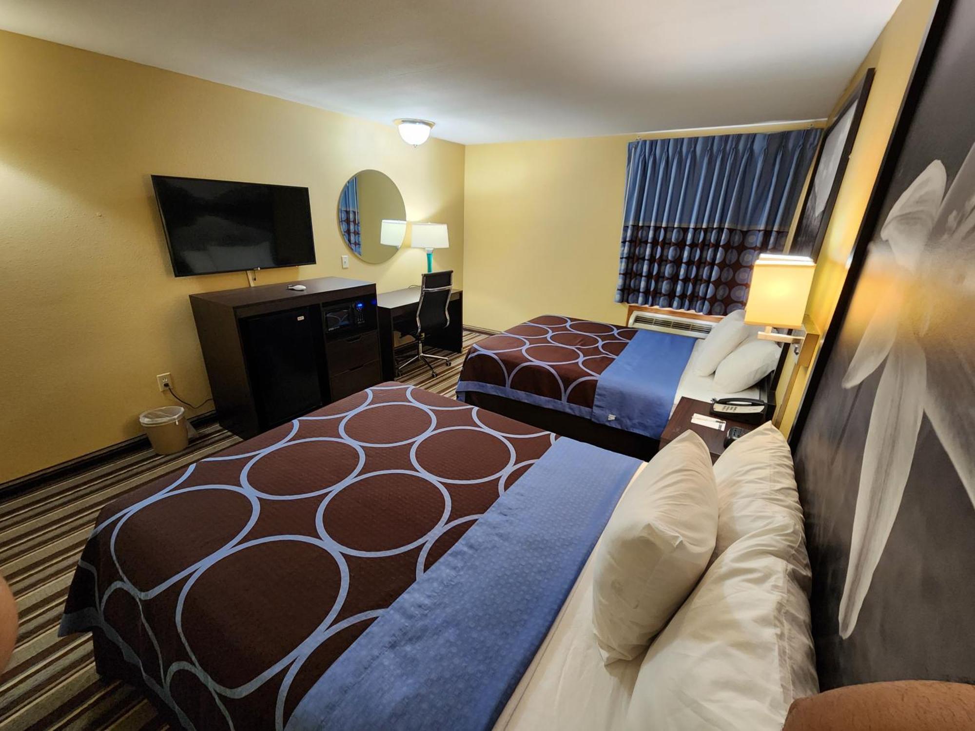 Super 8 By Wyndham Pine Bluff Hotell Eksteriør bilde