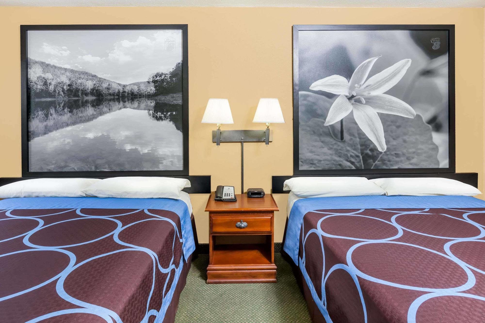 Super 8 By Wyndham Pine Bluff Hotell Eksteriør bilde
